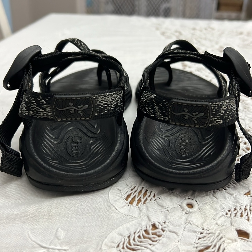 Women’s Classic Chaco sandals size W5 - Picture 4 of 6